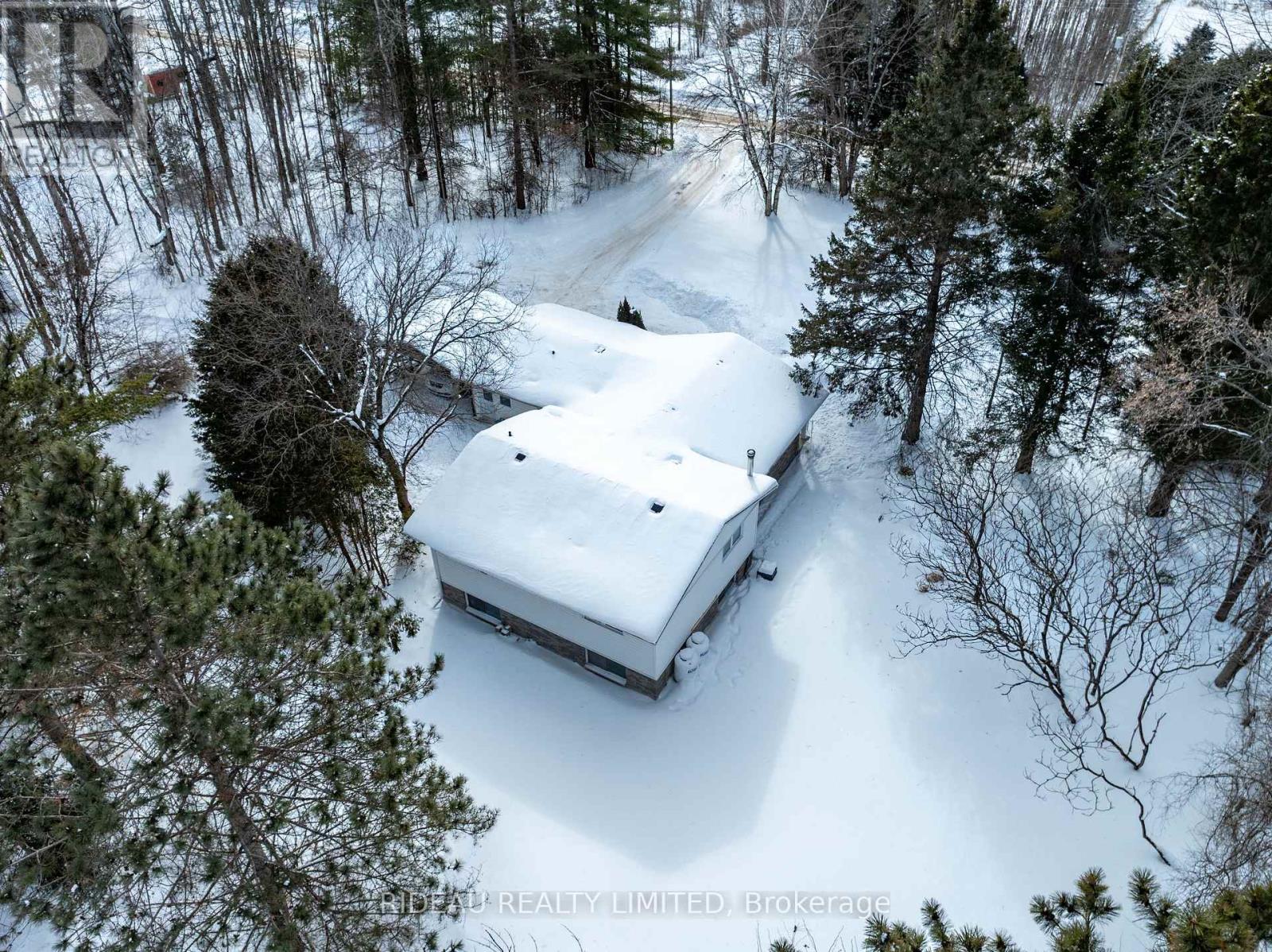 109 Perth Street, Rideau Lakes, Ontario  K0G 1E0 - Photo 7 - X12784120