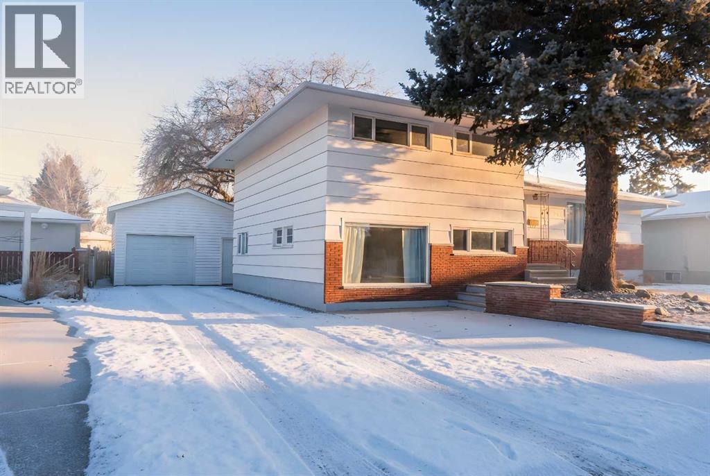 1020 Fern Crescent S, Lethbridge, Alberta  T1K 2W3 - Photo 3 - A2282450