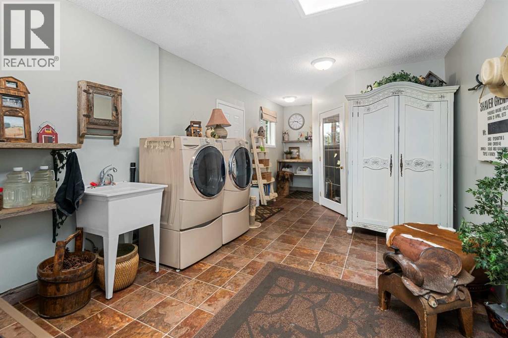 33194 Twp Rd 284, Rural Rocky View County, Alberta  T0M 1L0 - Photo 21 - A2245995