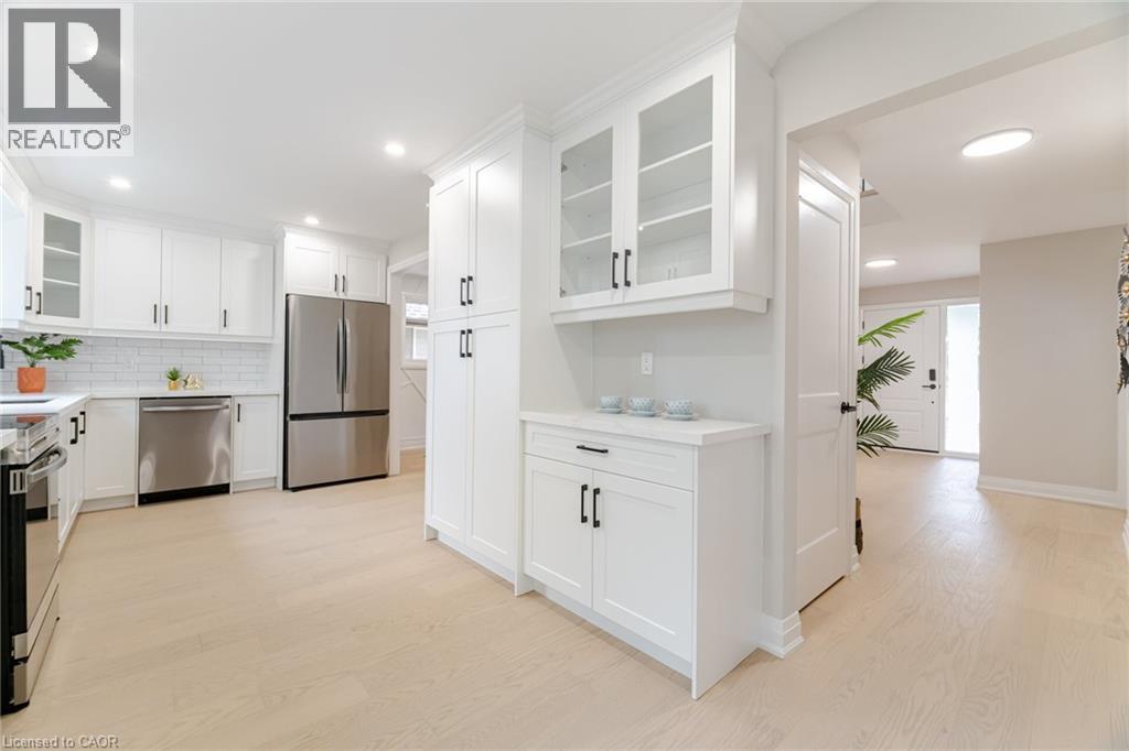 2392 Arnold Crescent, Burlington, Ontario  L7P 4G3 - Photo 6 - 40797090