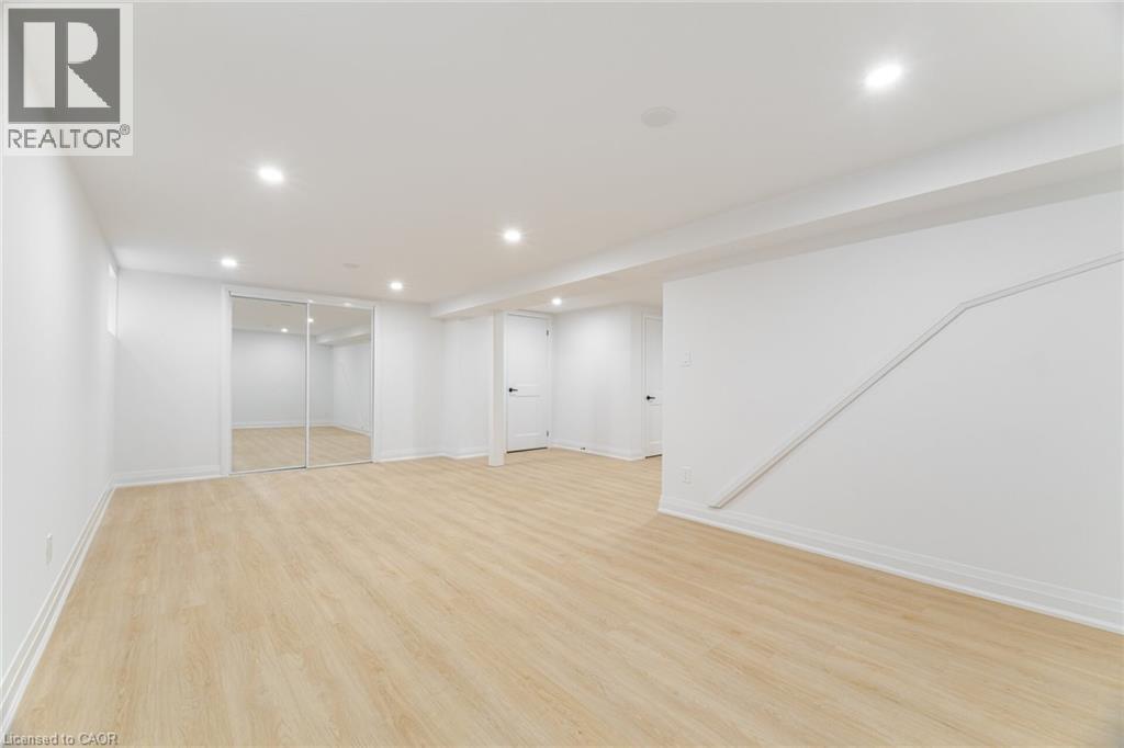 2392 Arnold Crescent, Burlington, Ontario  L7P 4G3 - Photo 35 - 40797090