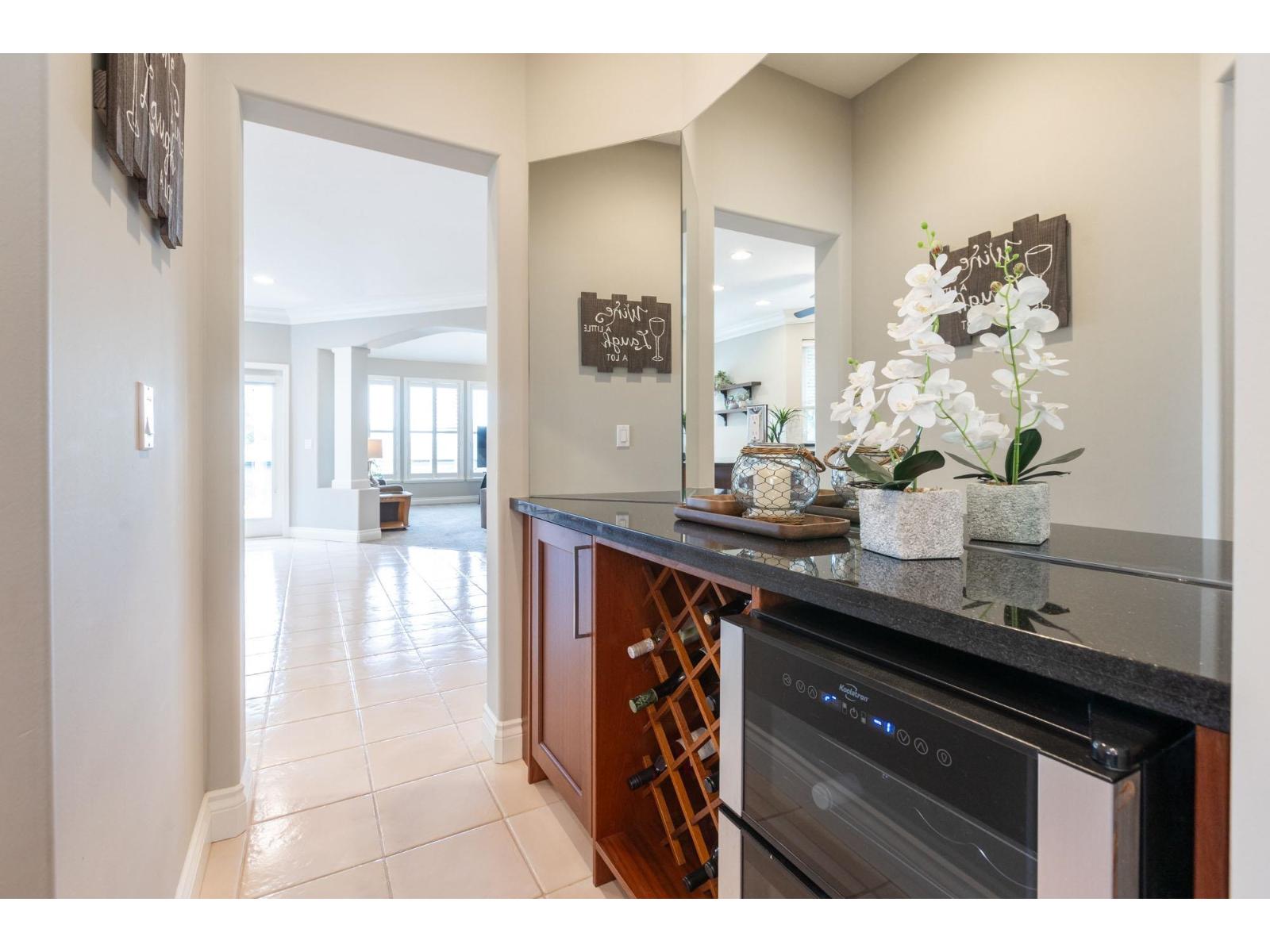 9012 162a Street, Surrey, British Columbia  V4N 3L6 - Photo 9 - R3087336