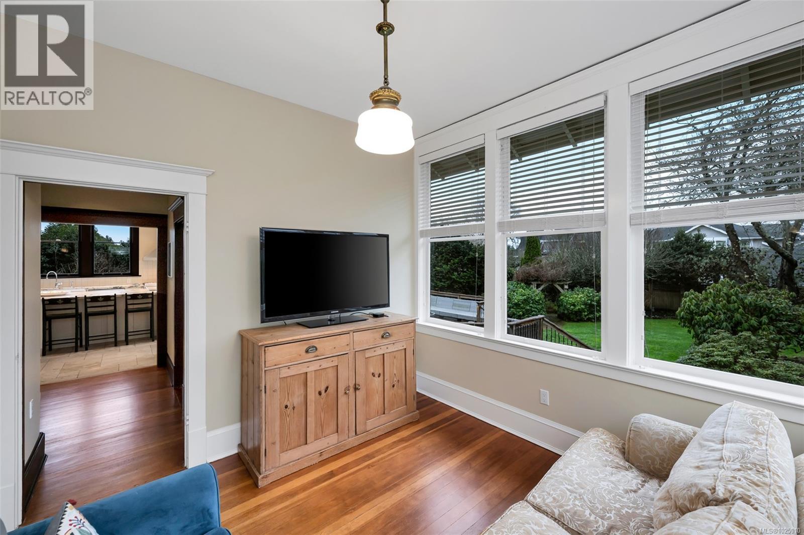 2753 Cavendish Ave, Oak Bay, British Columbia  V8R 2G7 - Photo 33 - 1025010