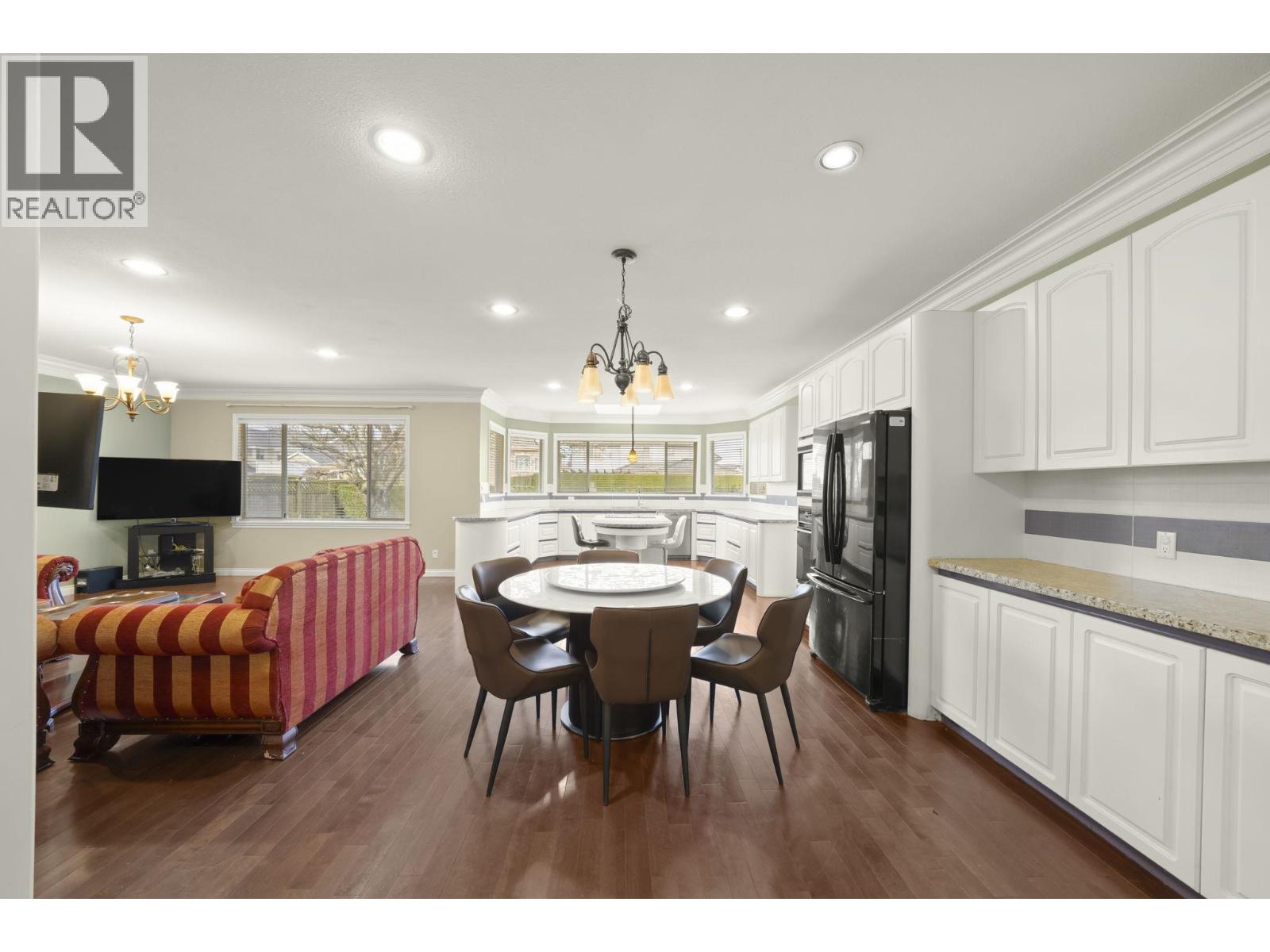 Listing Picture 9 of 15 : 9631 DEAGLE ROAD, Richmond / 烈治文 - 魯藝地產 Yvonne Lu Group - MLS Medallion Club Member