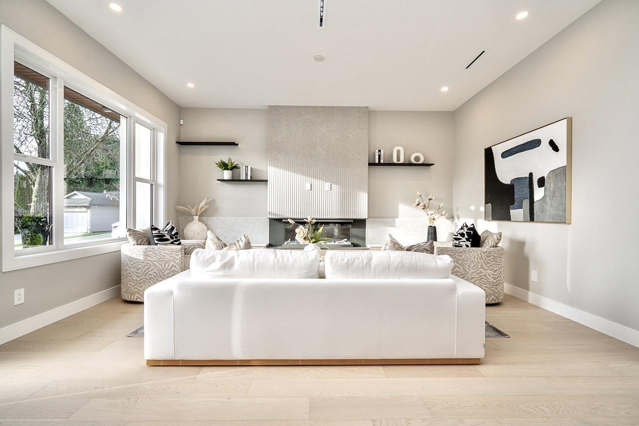 15043 19a Avenue, Surrey, British Columbia  V4A 7G8 - Photo 2 - R3089421