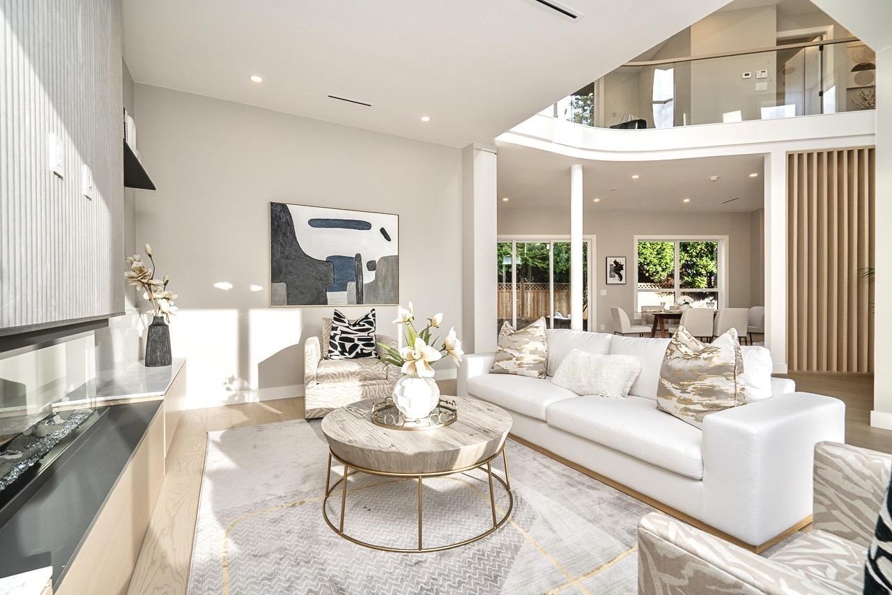 15043 19a Avenue, Surrey, British Columbia  V4A 7G8 - Photo 3 - R3089421