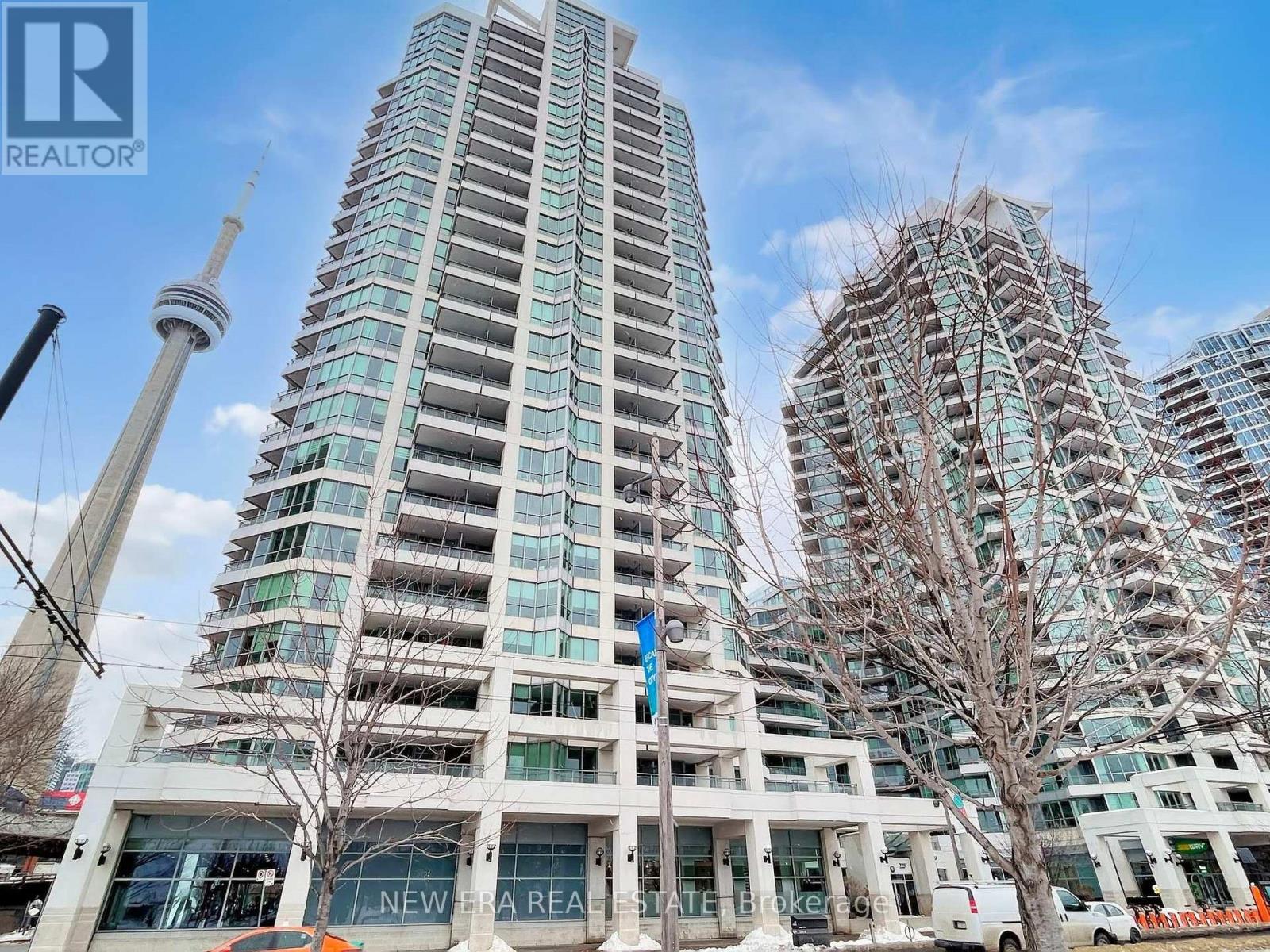 808 - 228 QUEENS QUAY W, Toronto, Ontario