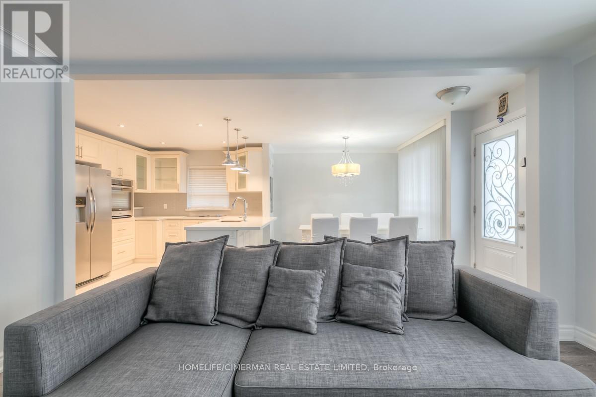 3 Willowhurst Crescent, Toronto, Ontario  M1R 3R7 - Photo 7 - E12784072