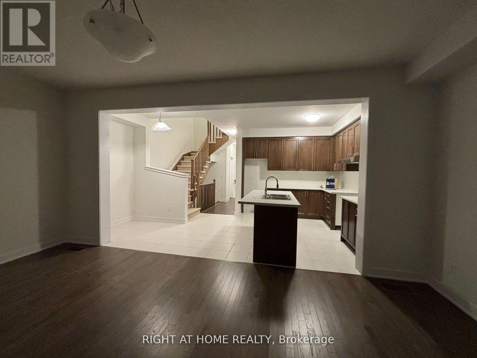 1101 Thompson Drive, Oshawa, Ontario  L1L 0V5 - Photo 5 - E12784088