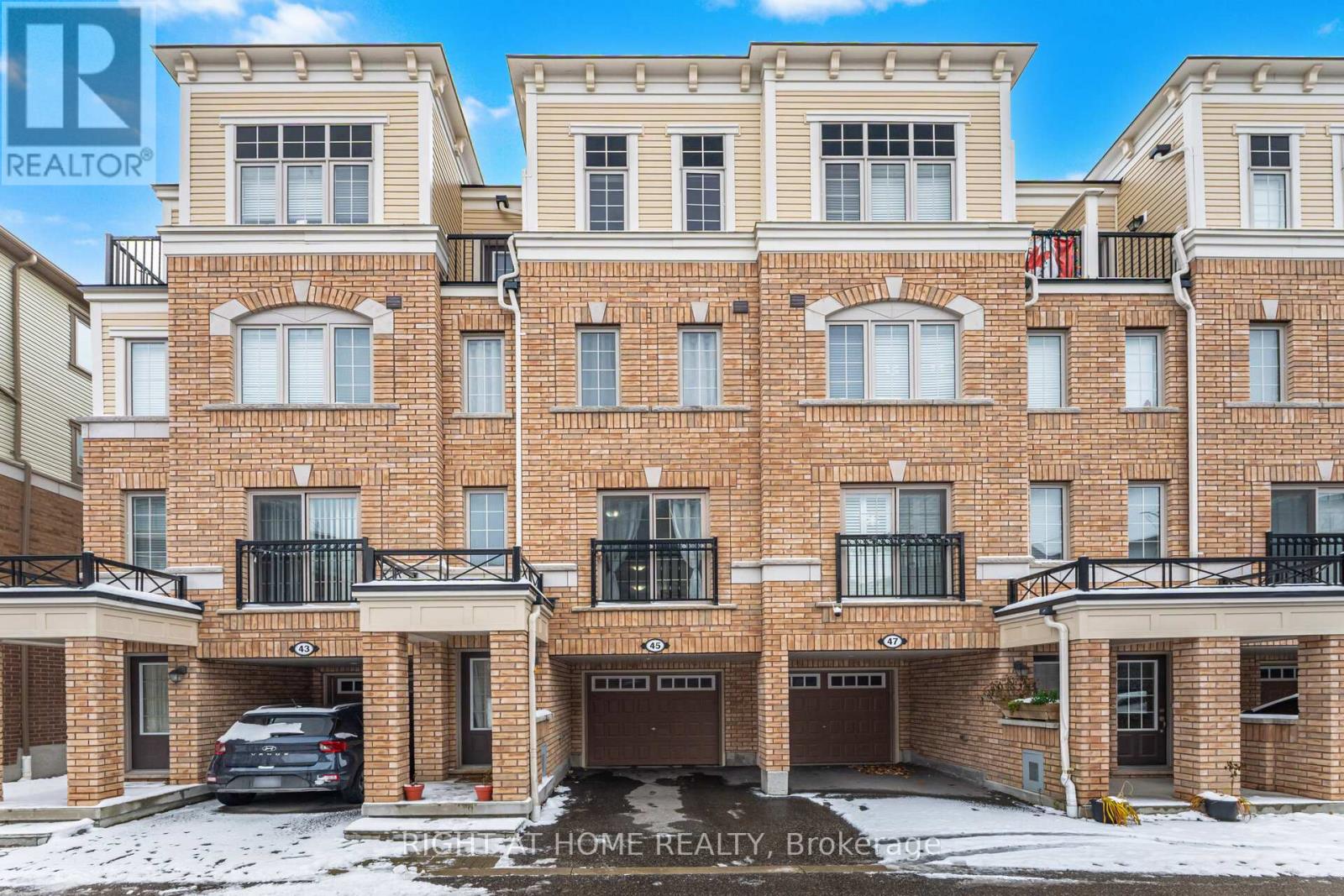 397 - 45 ICY NOTE PATH, Oshawa, Ontario