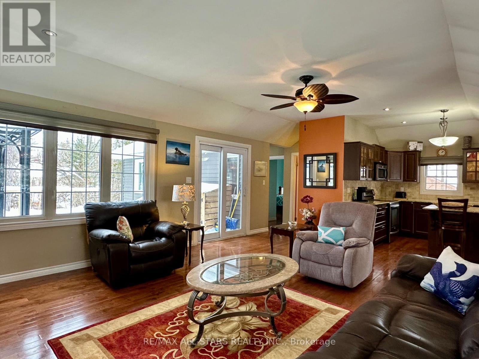 29 Stinsons Bay Road, Kawartha Lakes (Verulam), Ontario  K0M 1N0 - Photo 10 - X12783998