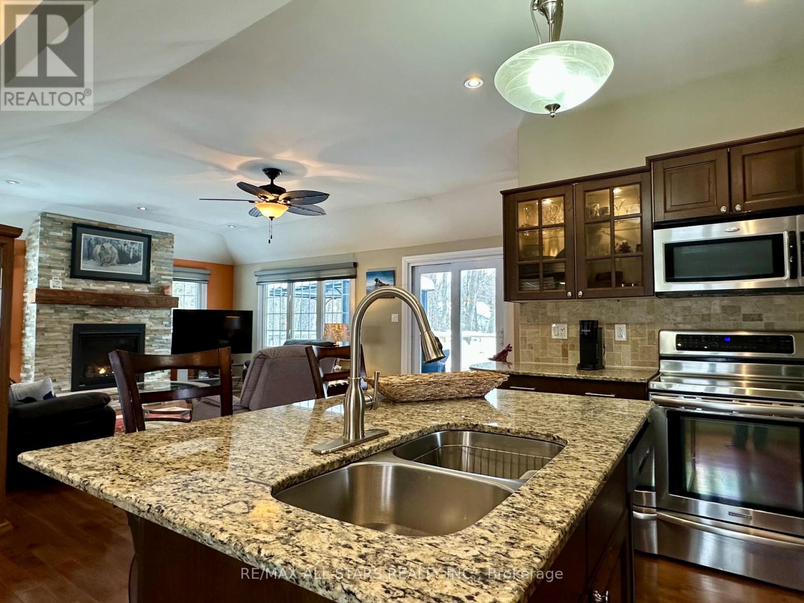 29 Stinsons Bay Road, Kawartha Lakes (Verulam), Ontario  K0M 1N0 - Photo 8 - X12783998