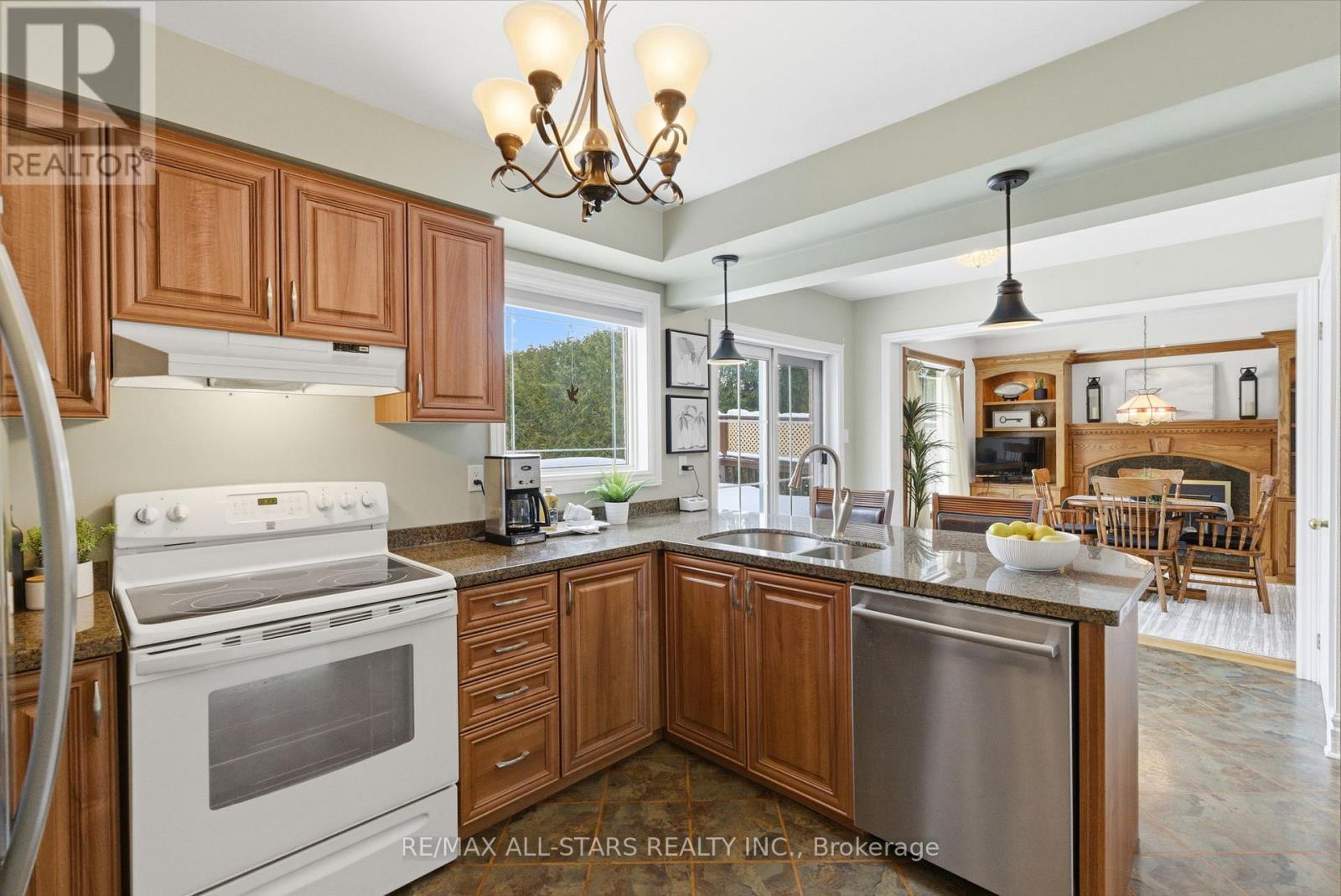 8 Colonel Sharpe Crescent, Uxbridge, Ontario  L9P 1T6 - Photo 9 - N12784230