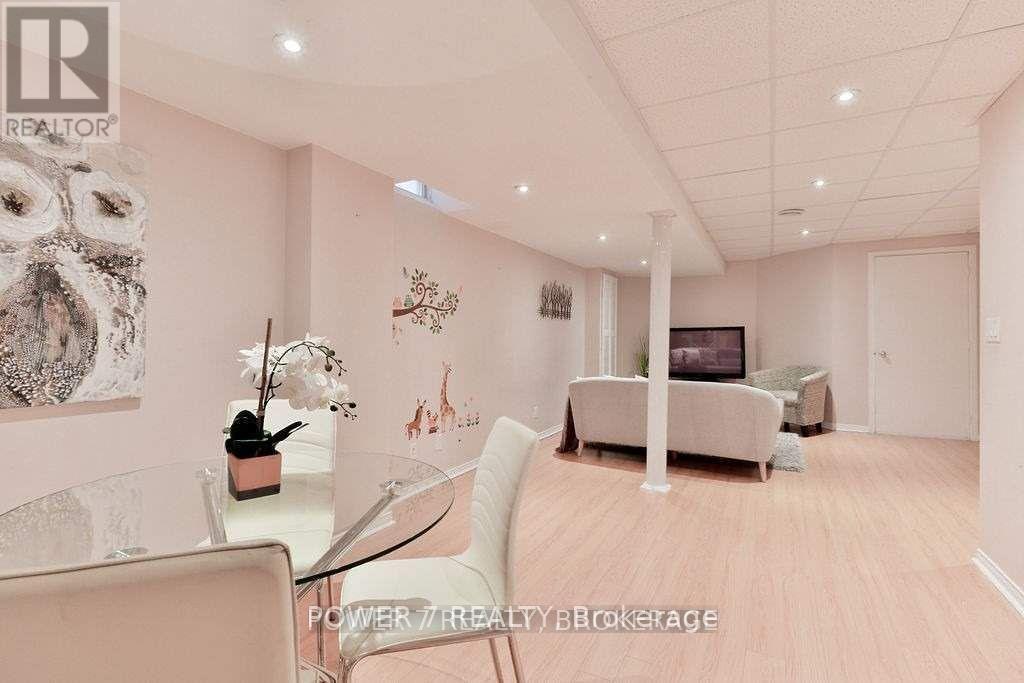 253 Bur Oak Avenue, Markham (Berczy), Ontario  L6C 2L8 - Photo 27 - N12784274