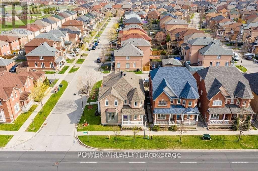 253 Bur Oak Avenue, Markham (Berczy), Ontario  L6C 2L8 - Photo 4 - N12784274