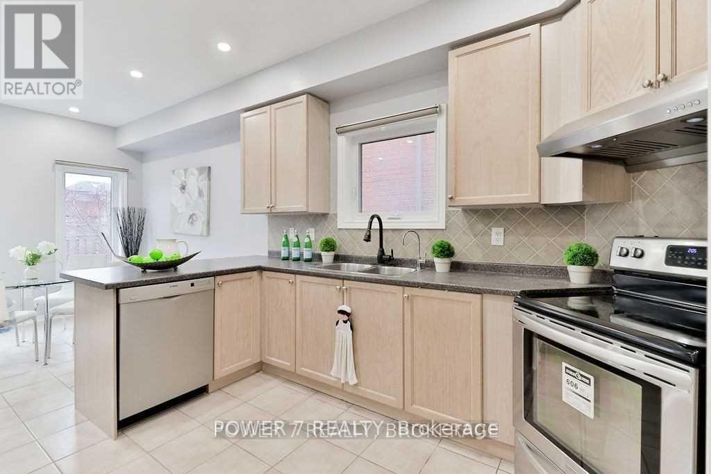 253 Bur Oak Avenue, Markham (Berczy), Ontario  L6C 2L8 - Photo 8 - N12784274