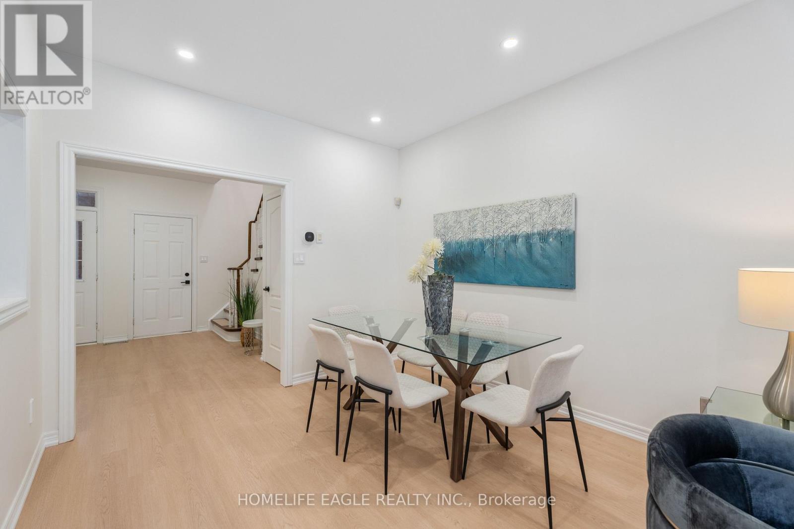 74 Cameo Drive, Richmond Hill, Ontario  L4S 2C1 - Photo 3 - N12784308