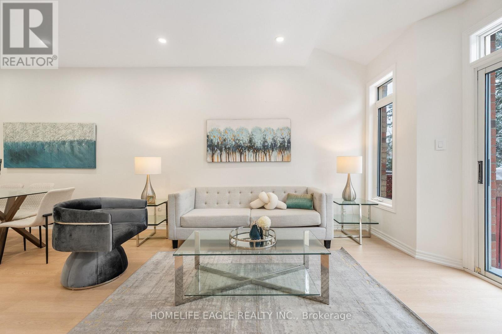 74 Cameo Drive, Richmond Hill, Ontario  L4S 2C1 - Photo 5 - N12784308