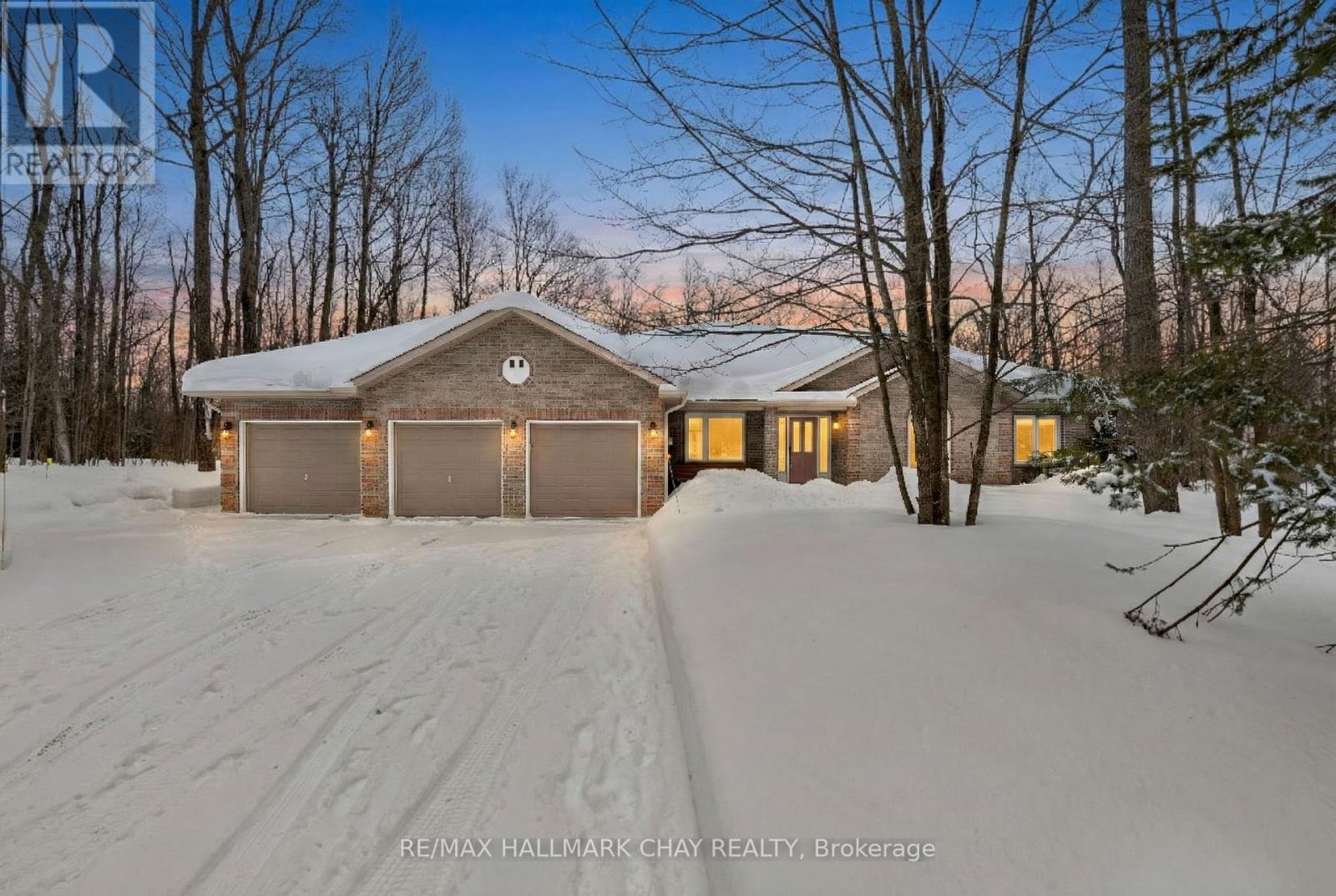 29 Maple Ridge Road, Oro-Medonte, Ontario  L0L 2L0 - Photo 1 - S12784104