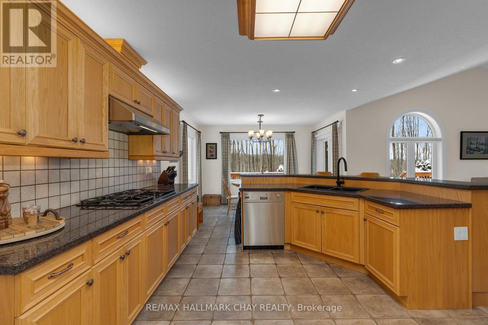 29 Maple Ridge Road, Oro-Medonte, Ontario  L0L 2L0 - Photo 10 - S12784104