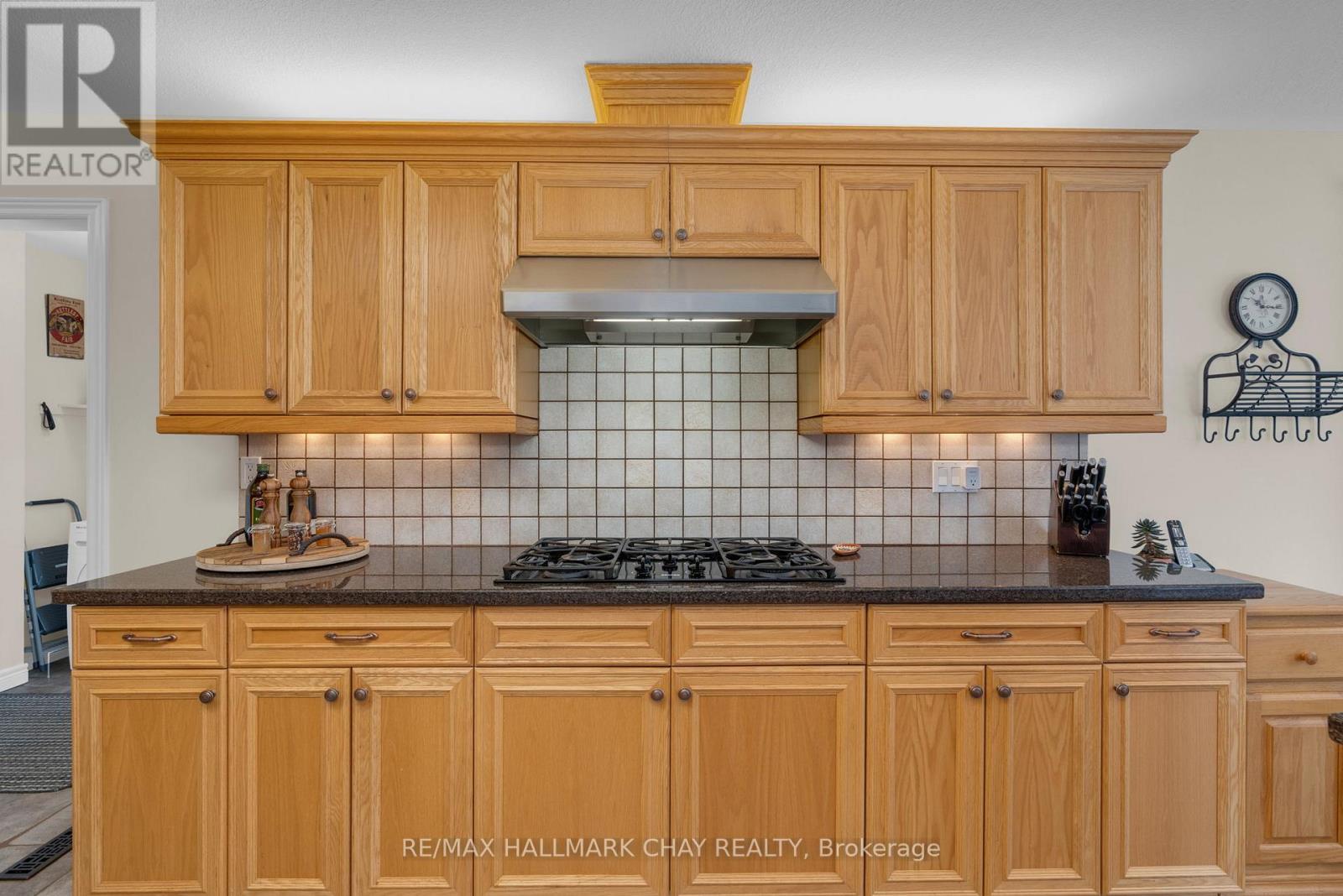 29 Maple Ridge Road, Oro-Medonte, Ontario  L0L 2L0 - Photo 12 - S12784104