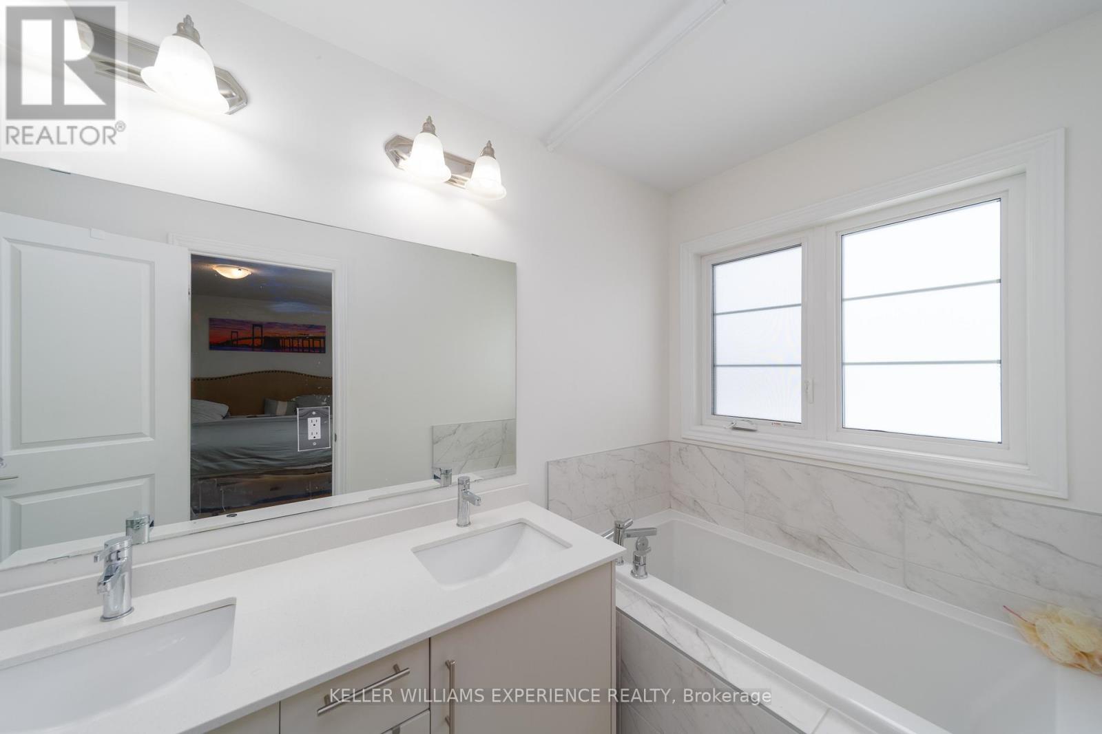 82 Phoenix Boulevard, Barrie, Ontario  L9S 2Z5 - Photo 22 - S12784272