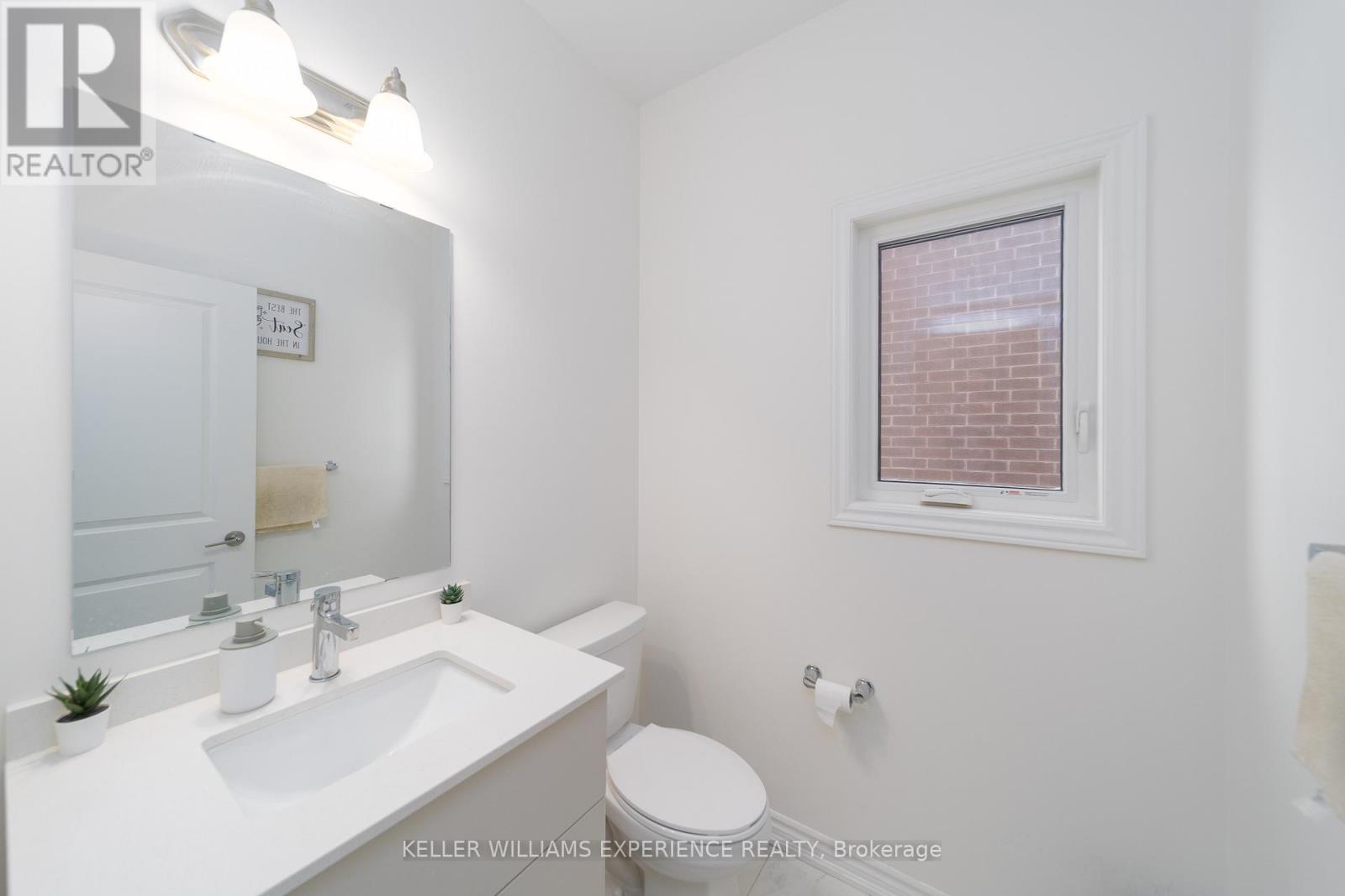 82 Phoenix Boulevard, Barrie, Ontario  L9S 2Z5 - Photo 4 - S12784272