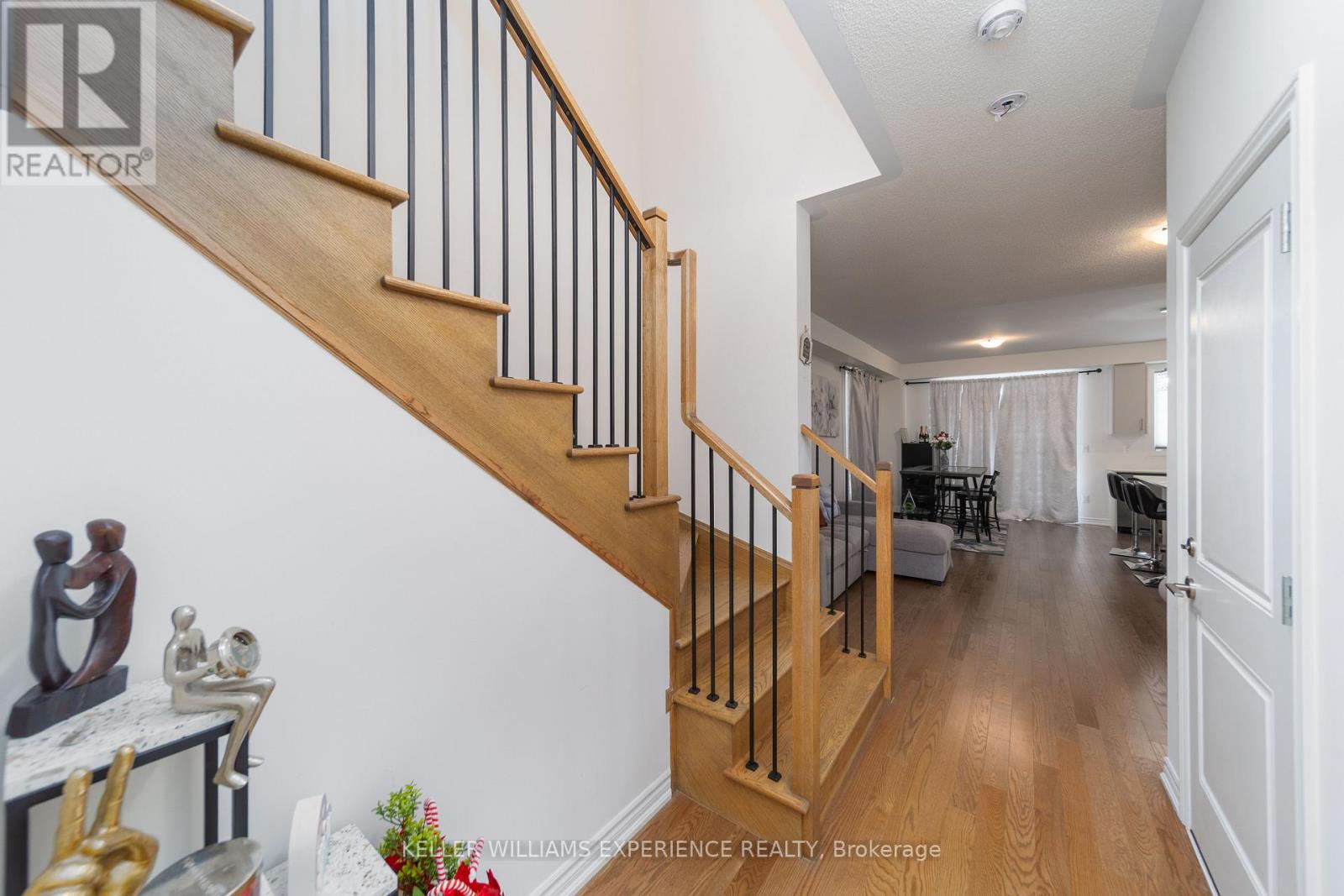 82 Phoenix Boulevard, Barrie, Ontario  L9S 2Z5 - Photo 5 - S12784272