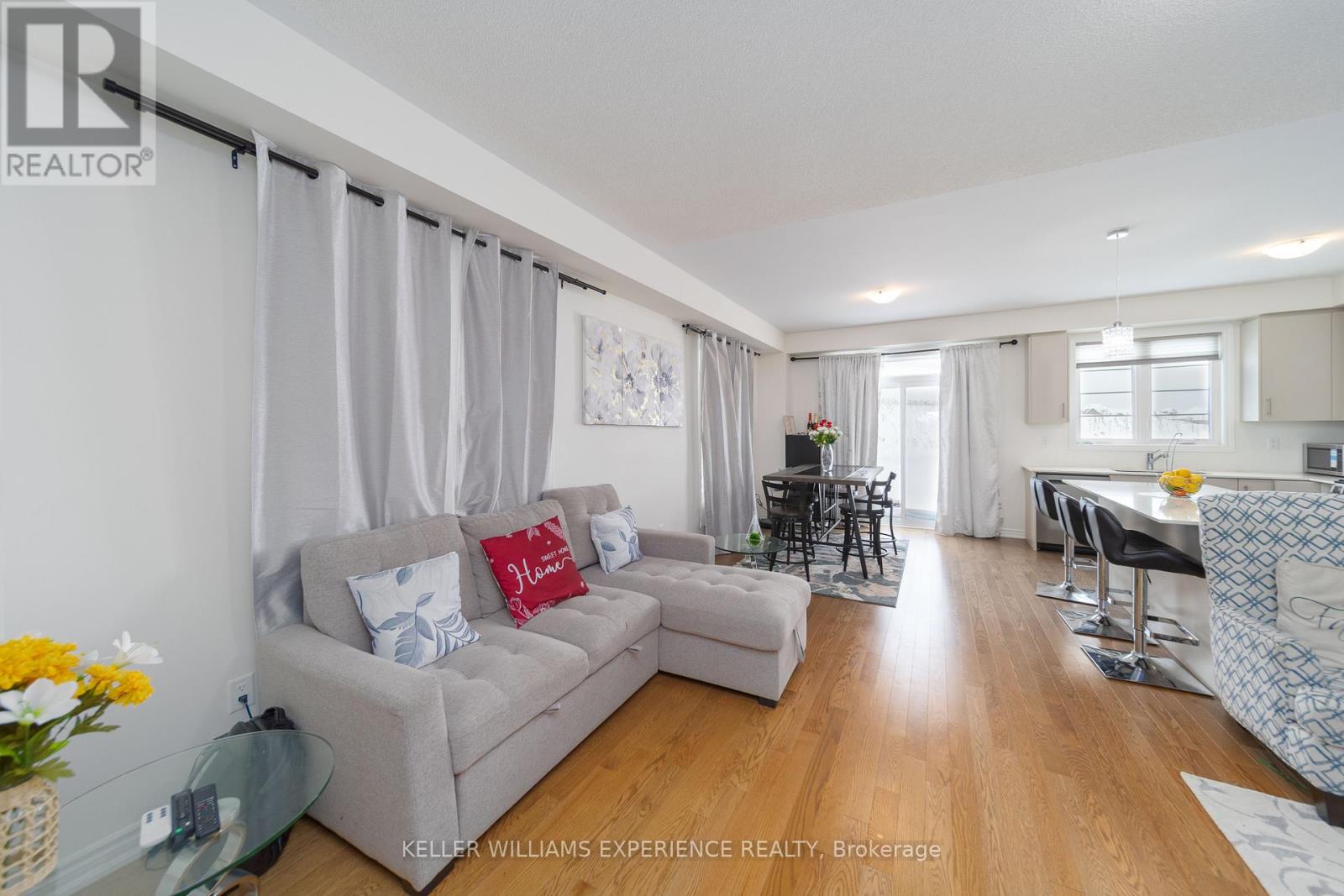 82 Phoenix Boulevard, Barrie, Ontario  L9S 2Z5 - Photo 6 - S12784272