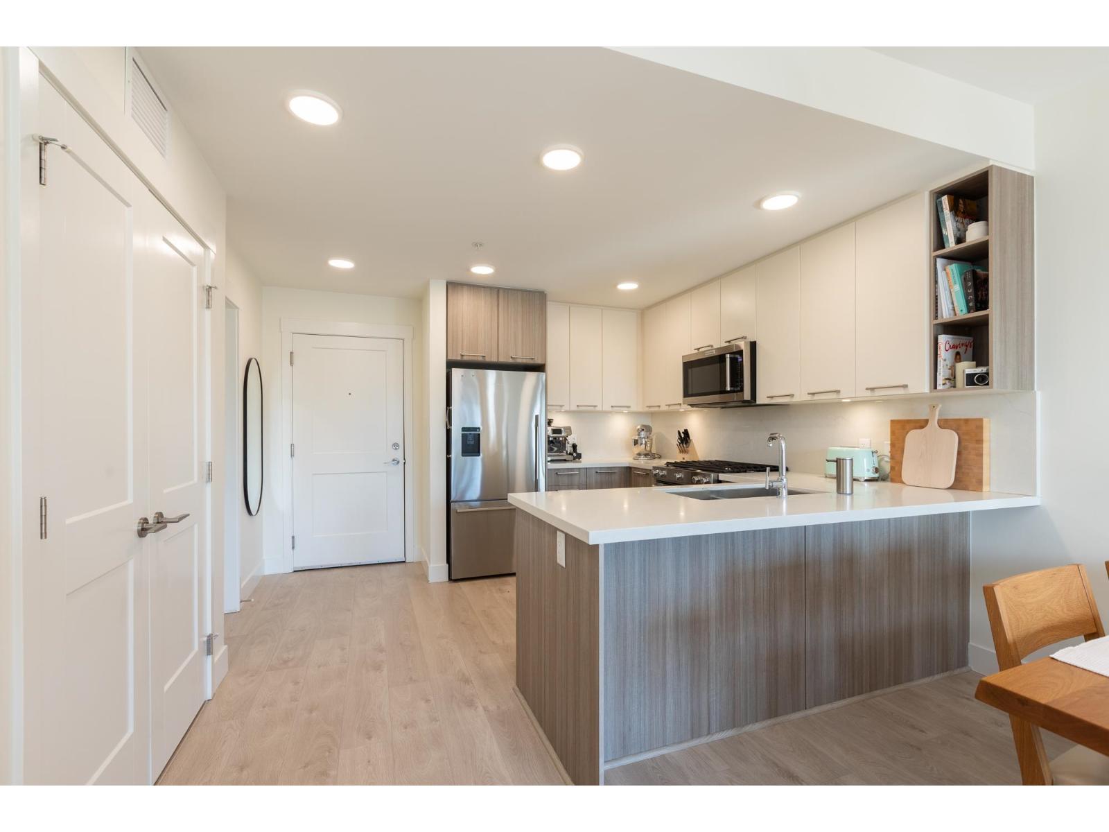 309 14022 North Bluff Road, White Rock, British Columbia  V4B 3C3 - Photo 9 - R3088192