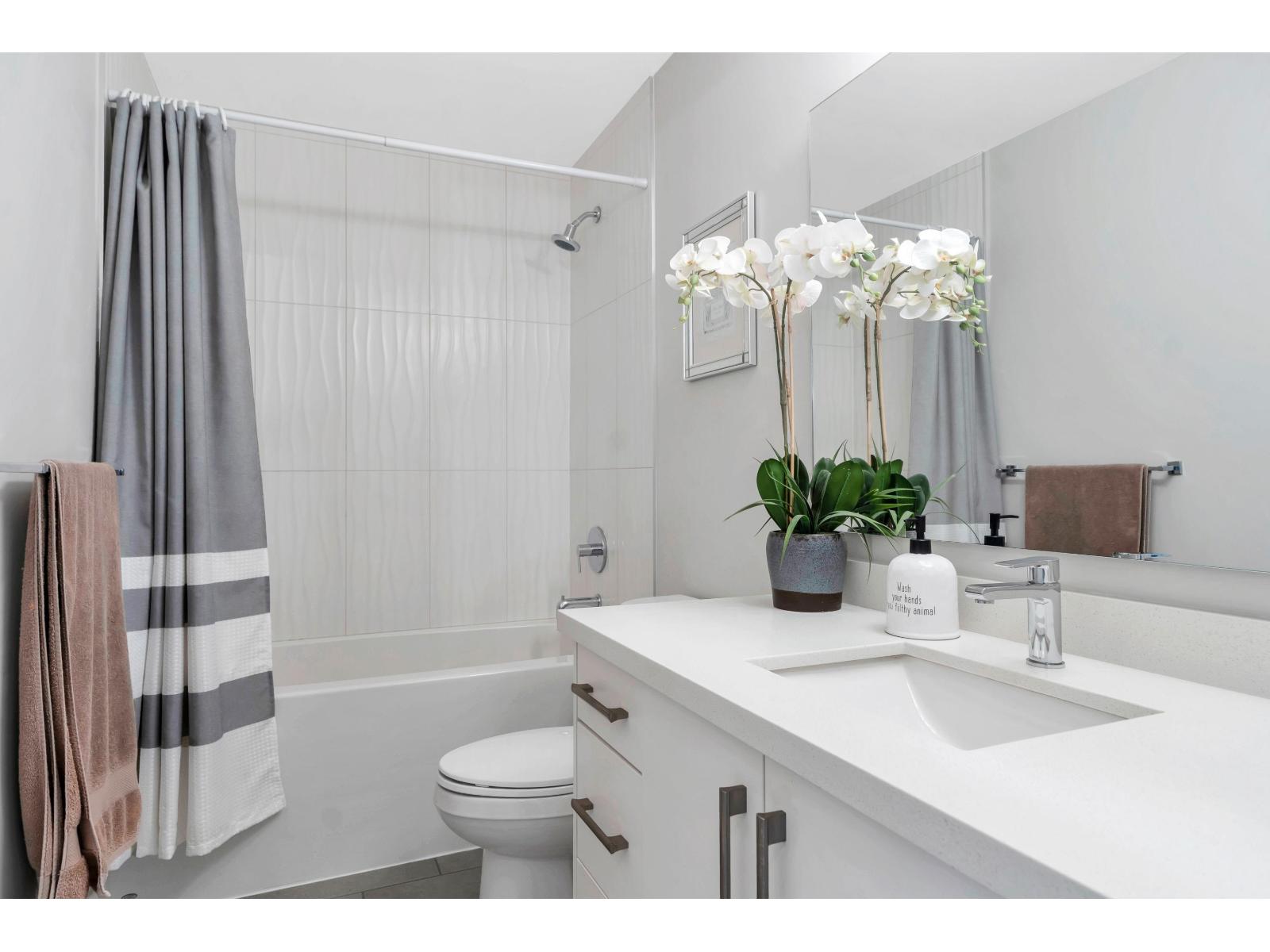 207 14550 Winter Crescent, Surrey, British Columbia  V4P 0G4 - Photo 19 - R3087966