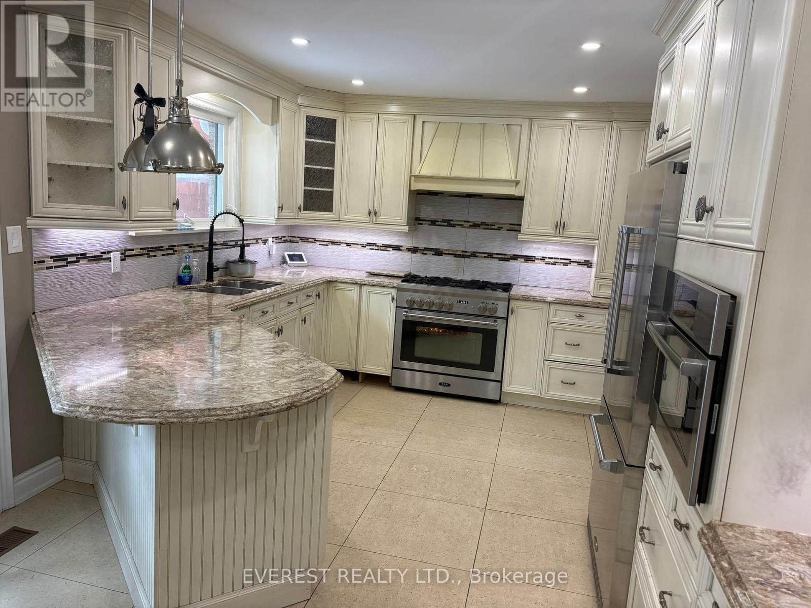 27 Birchview Drive, Caledon, Ontario  L7K 0L6 - Photo 13 - W12784078