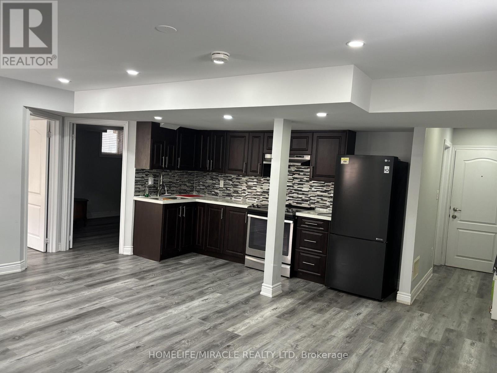 2 - 43 Averill Road, Brampton (Northwest Brampton), Ontario  L7A 5A7 - Photo 2 - W12784092