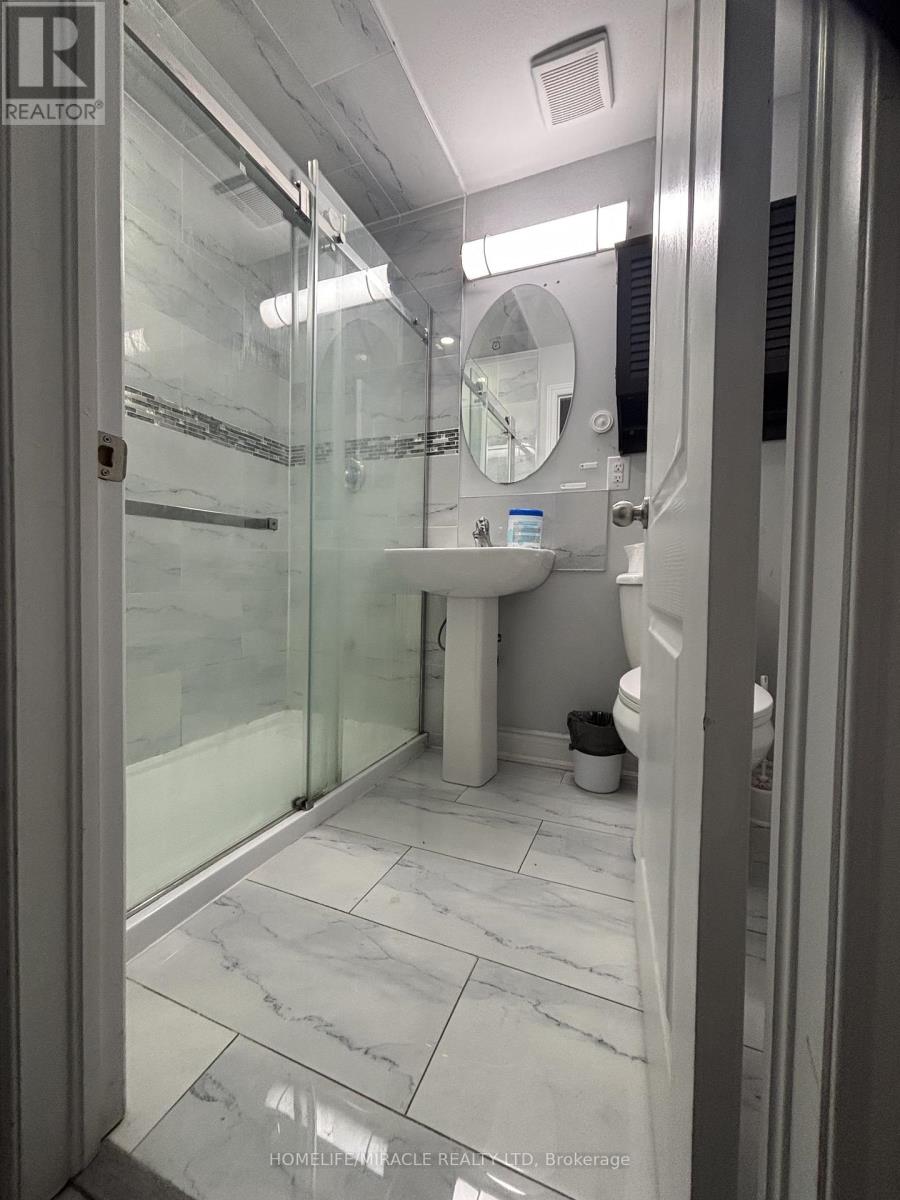 2 - 43 Averill Road, Brampton (Northwest Brampton), Ontario  L7A 5A7 - Photo 9 - W12784092