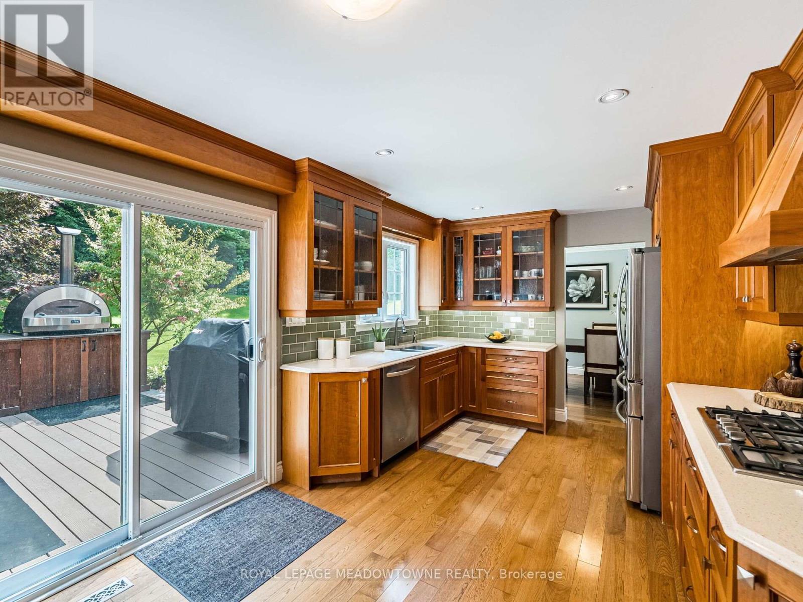 40 Hilltop Drive, Caledon, Ontario  L7C 1H6 - Photo 21 - W12784108