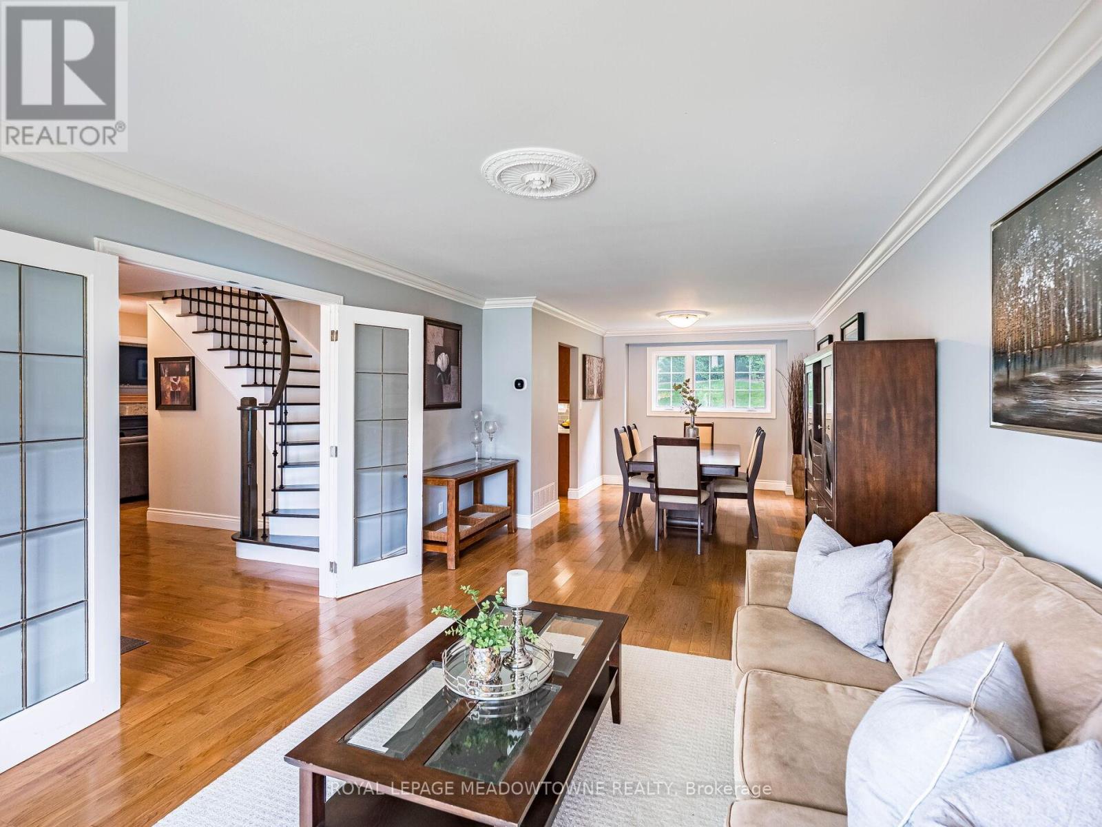 40 Hilltop Drive, Caledon, Ontario  L7C 1H6 - Photo 8 - W12784108