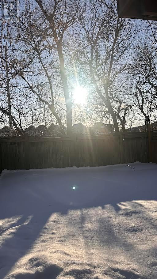 112 Cutters Crescent, Brampton (Fletcher's West), Ontario  L6Y 4J8 - Photo 10 - W12784130