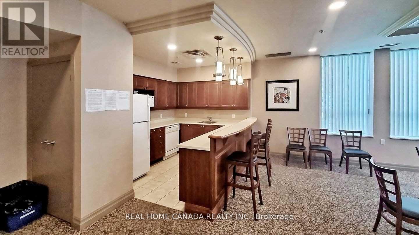 1411 - 4879 Kimbermount Avenue, Mississauga (Central Erin Mills), Ontario  L5M 7R8 - Photo 11 - W12784142