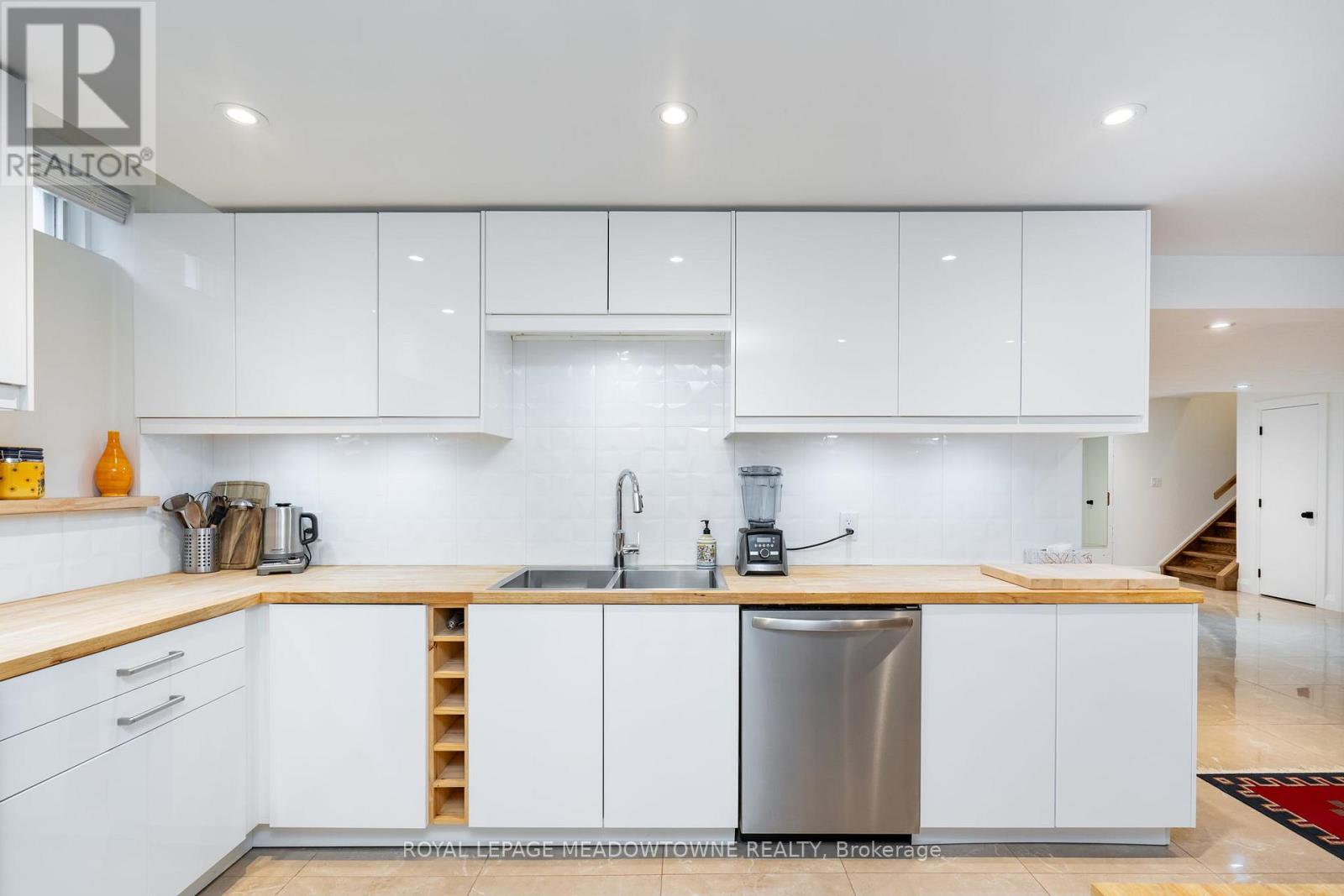 26 Emperor Drive, Brampton, Ontario  L6P 1X5 - Photo 47 - W12784144