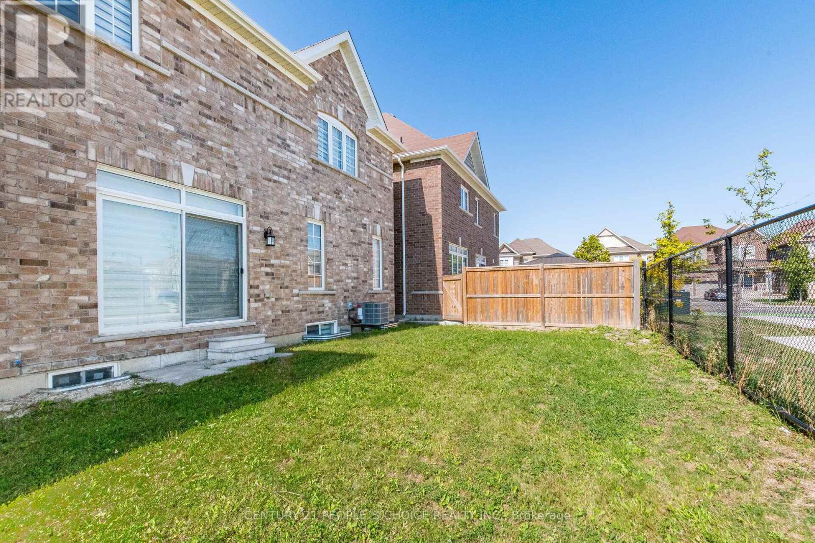 78 Abercrombie Crescent E, Brampton (Northwest Brampton), Ontario  L7A 4N3 - Photo 50 - W12784148