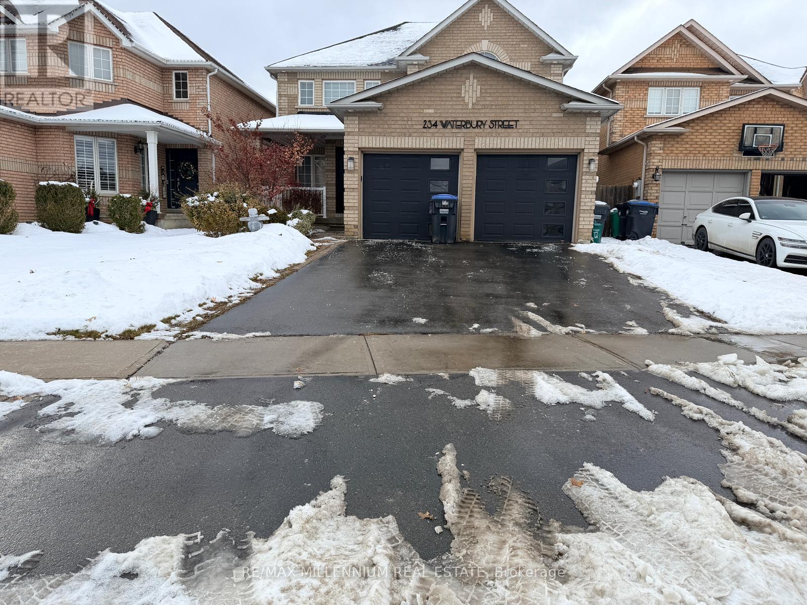 234 Waterbury Street, Caledon (Bolton East), Ontario  L7E 2J1 - Photo 2 - W12784188