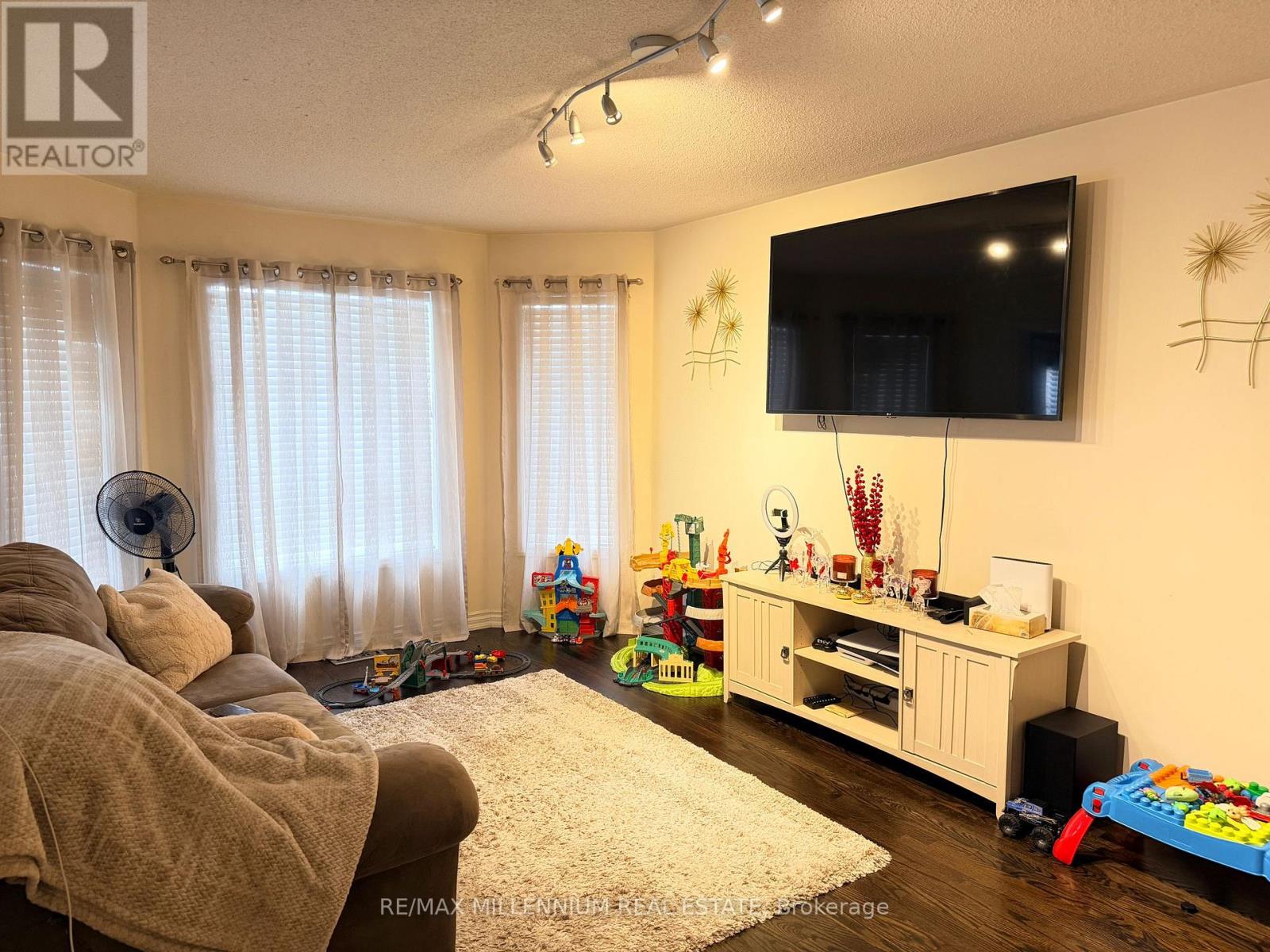 234 Waterbury Street, Caledon (Bolton East), Ontario  L7E 2J1 - Photo 25 - W12784188