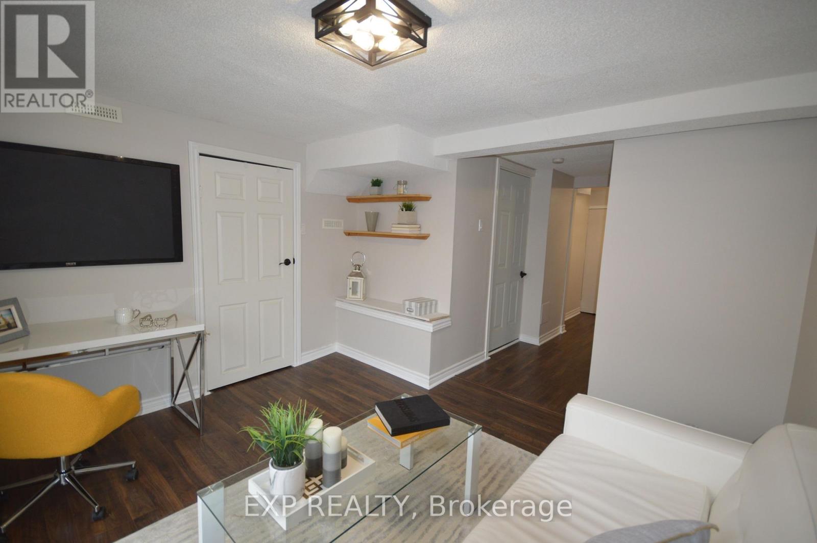 10 - 18 Moregate Crescent, Brampton (Central Park), Ontario  L6S 3K9 - Photo 15 - W12784198