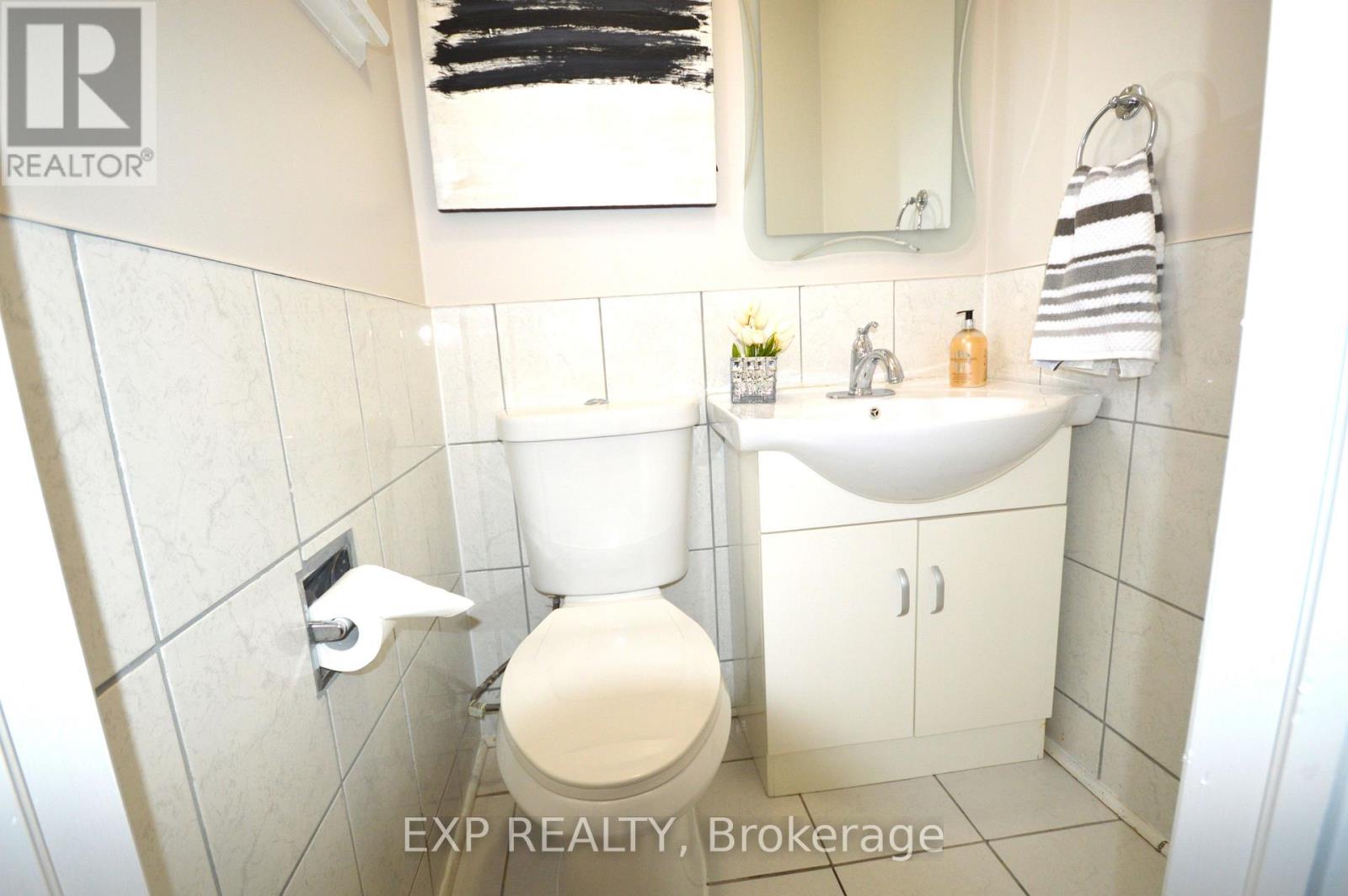 10 - 18 Moregate Crescent, Brampton (Central Park), Ontario  L6S 3K9 - Photo 9 - W12784198