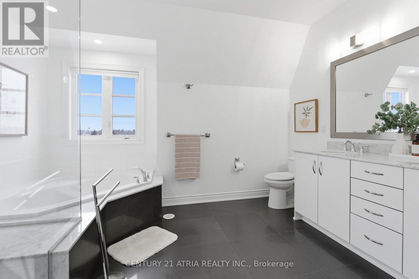 22 - 2172 Trafalgar Road, Oakville, Ontario  L6H 0N4 - Photo 28 - W12784306