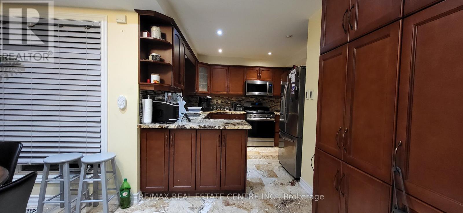 4 Esker Drive, Brampton (Heart Lake East), Ontario  L6Z 3C5 - Photo 16 - W12784314