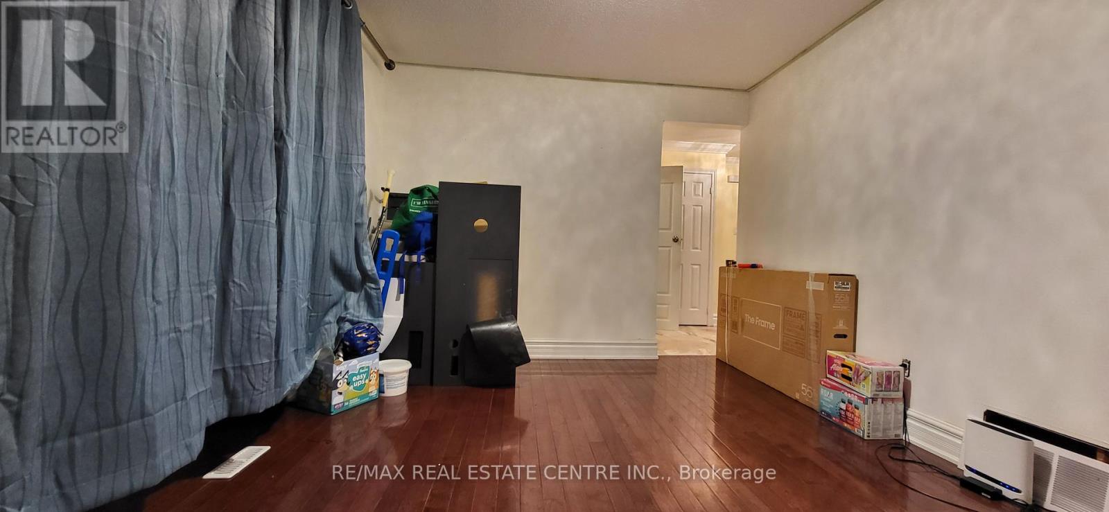 4 Esker Drive, Brampton (Heart Lake East), Ontario  L6Z 3C5 - Photo 21 - W12784314