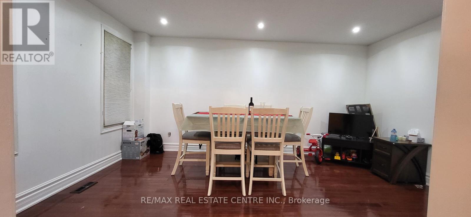 4 Esker Drive, Brampton (Heart Lake East), Ontario  L6Z 3C5 - Photo 3 - W12784314