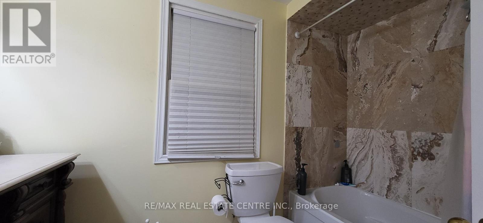 4 Esker Drive, Brampton (Heart Lake East), Ontario  L6Z 3C5 - Photo 36 - W12784314