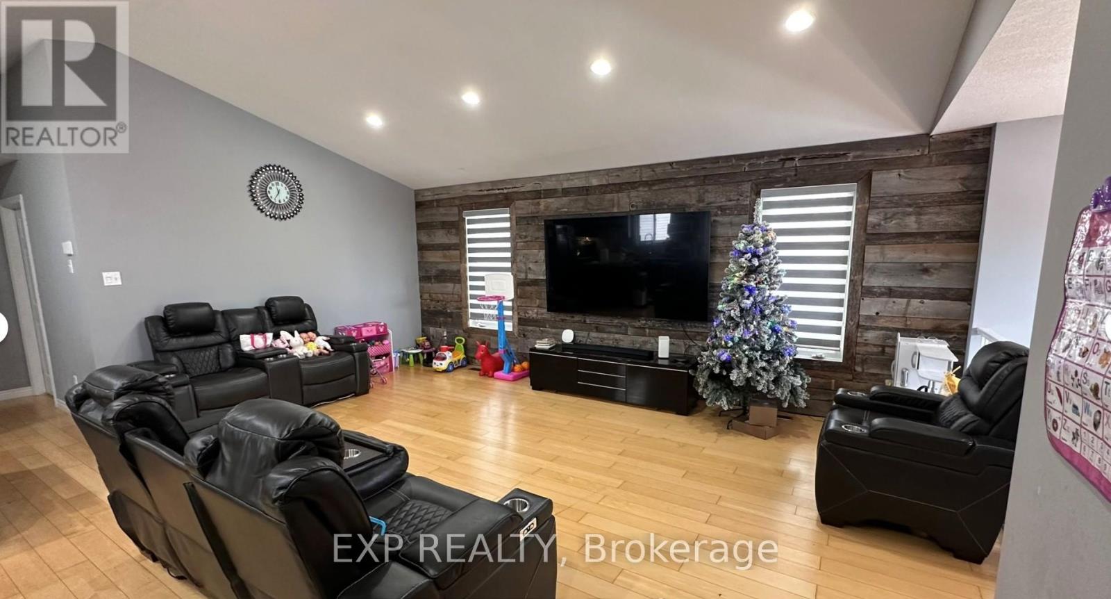 1004 Marigold Crescent, London North (North C), Ontario  N5X 4N9 - Photo 4 - X12784100